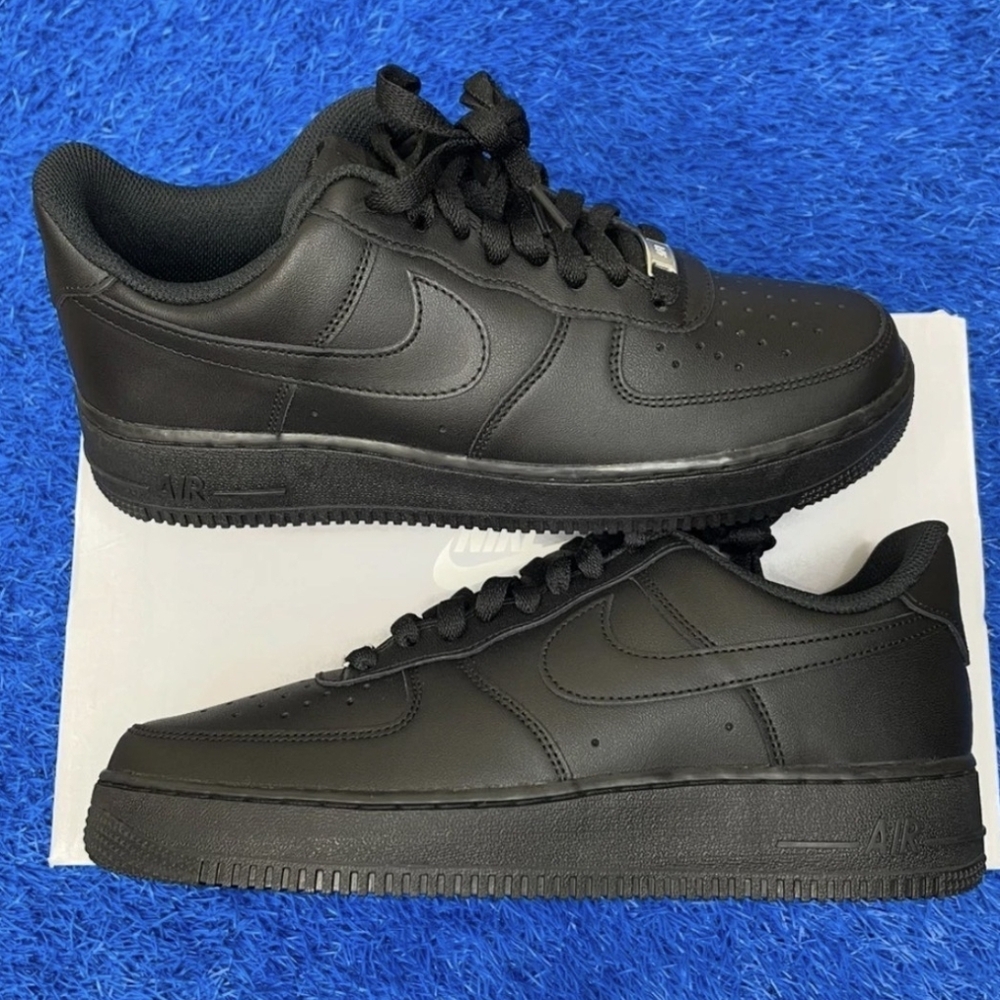 Men's Nike Air Force One '07 Low AF1 Triple Black New With Original Box